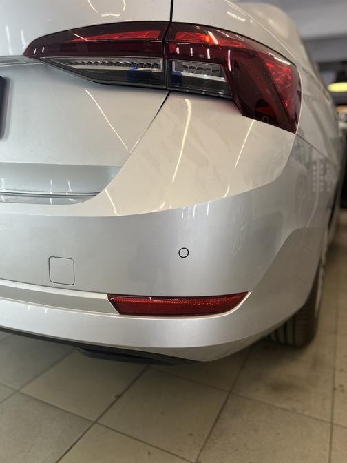 Задние оригинальные парктроники в Москве