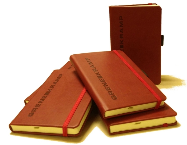 переплет ежедневника. изготовление ежедневников. изготовление ежедневников. крутой ежедневник. тиснение на ежедневниках.