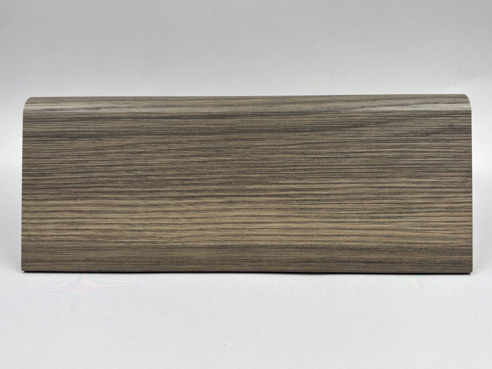 Плинтус МДФ под дерево, под дуб в Санкт-Петербурге (СПб)