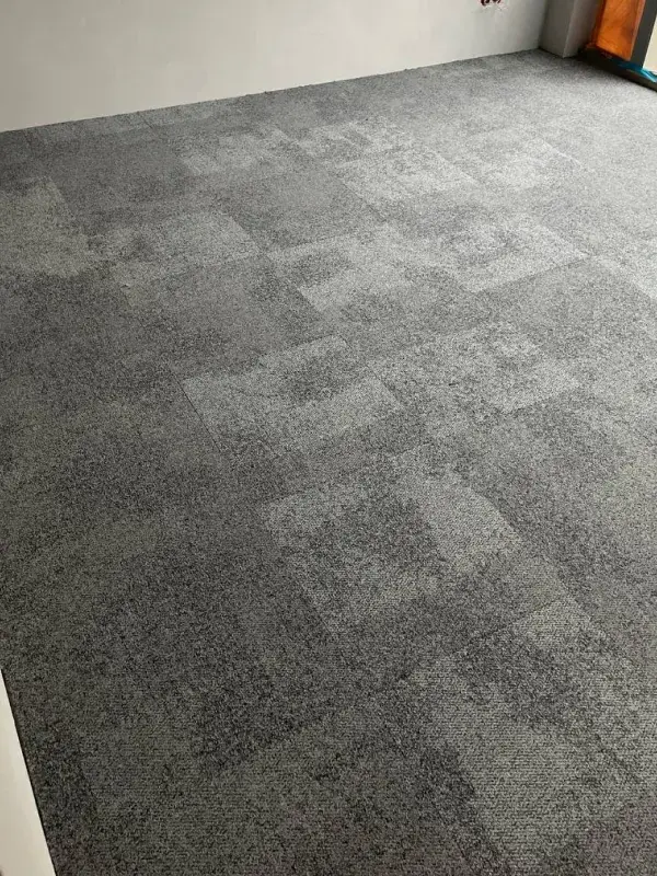 укладка ковролина и ковровой плитки 