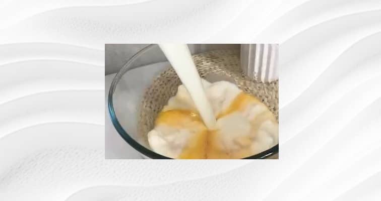 Приготовление блинов «3 стакана» на молоке и кипятке: шаг 1