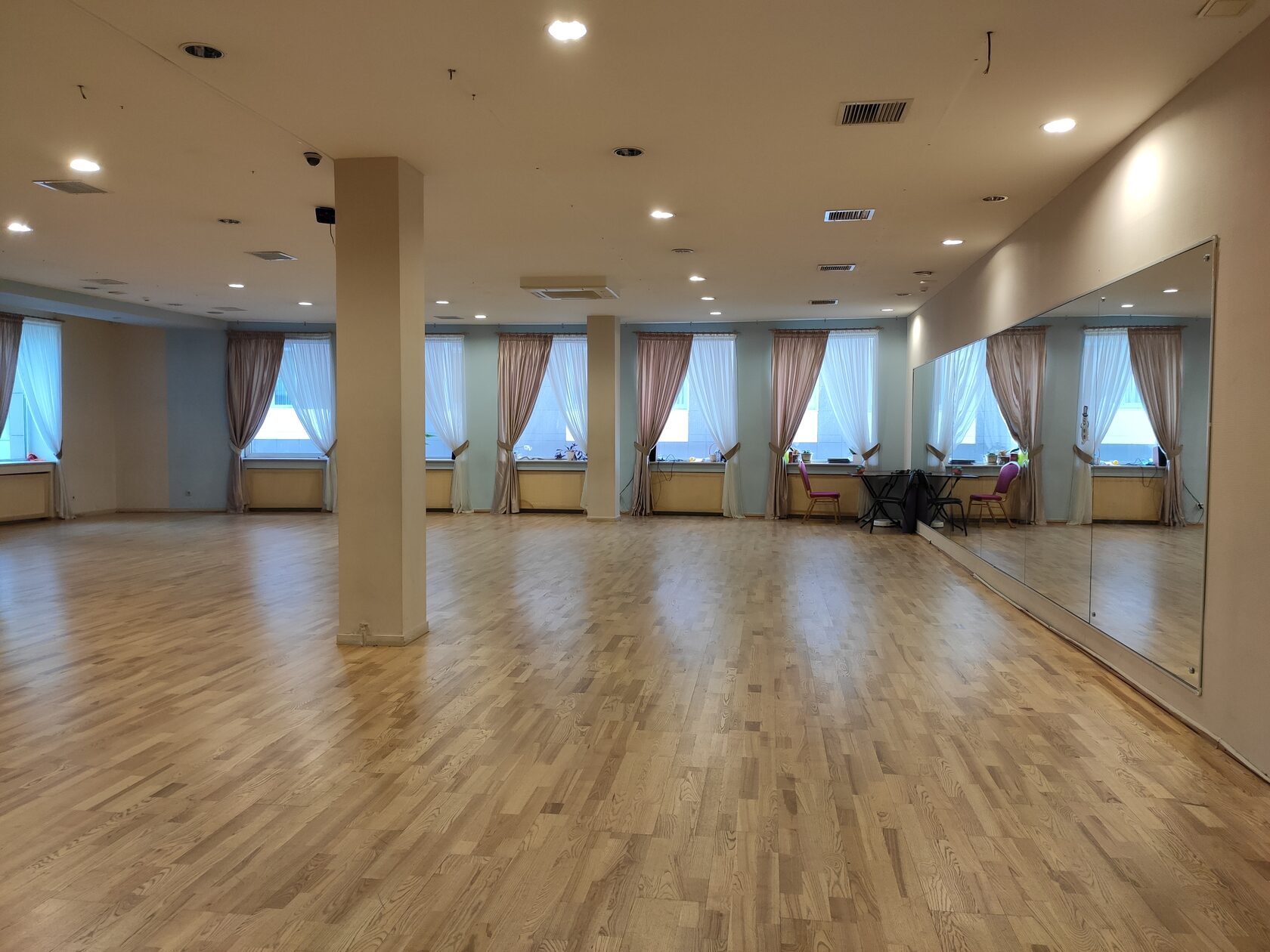 залы одинцово