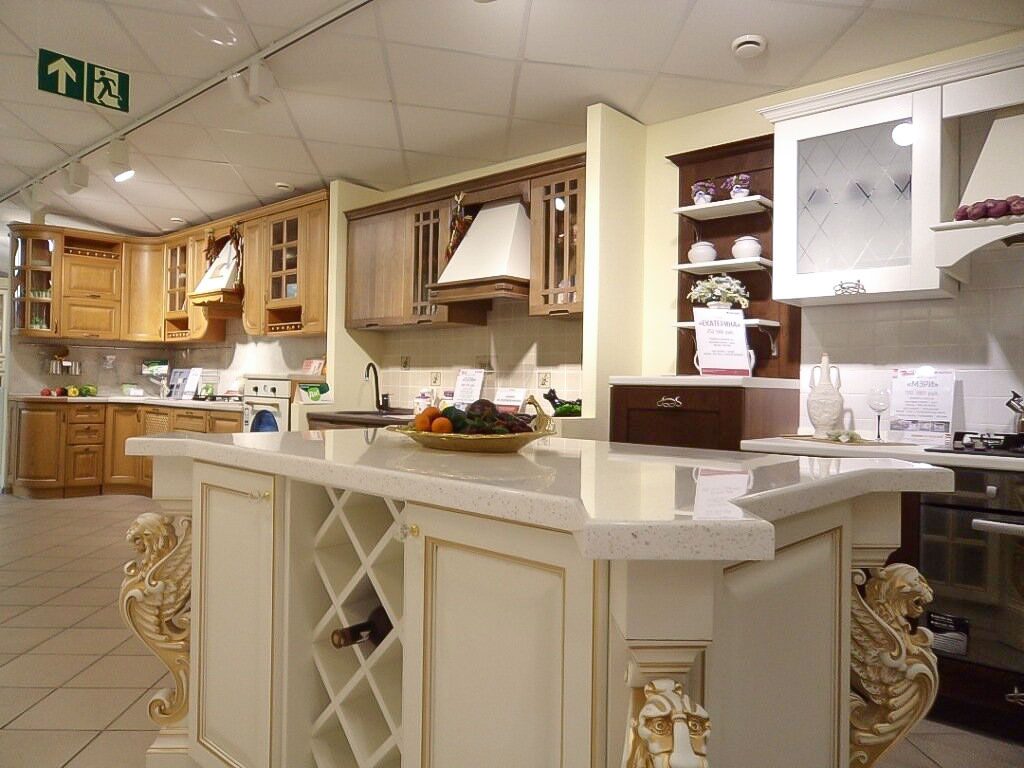 Эксклюзивный выставочный образец из цельного камня на заказ Столешкин