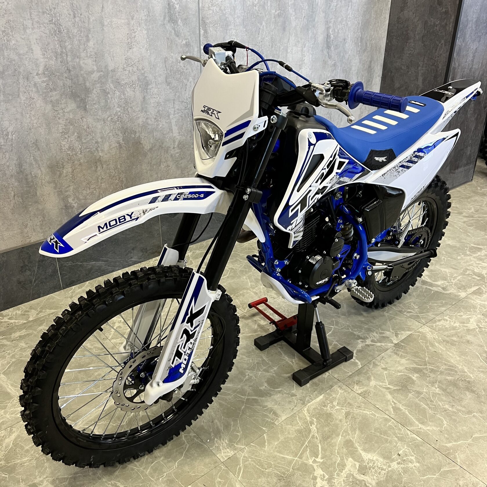 Эндуро мотоцикл TRX Moby 250