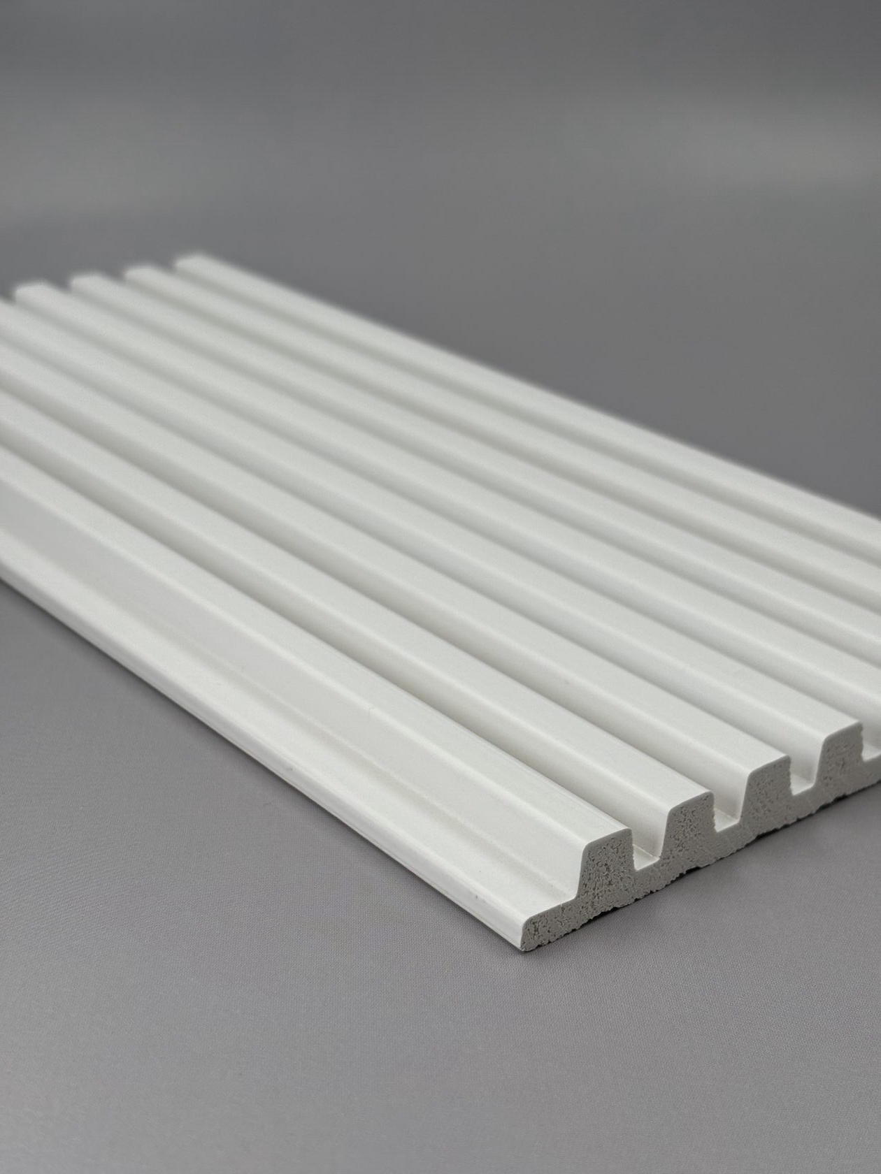 Белая панель под покраску для стен в Санкт-Петербурге для загородных домов, офисов, жилых помещений.