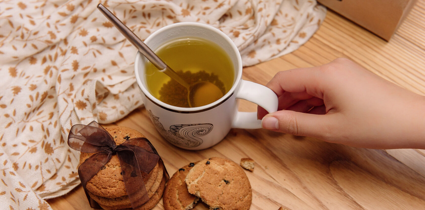 Чай гречишный польза и вред для женщин. Гречишный чай Кантата. Гречневый чай. Гречишный чай в кружке. Гречишный чай в чайнике.