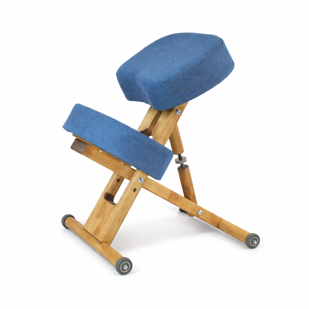 Коленный стул на деревянном каркасе — реальное фото