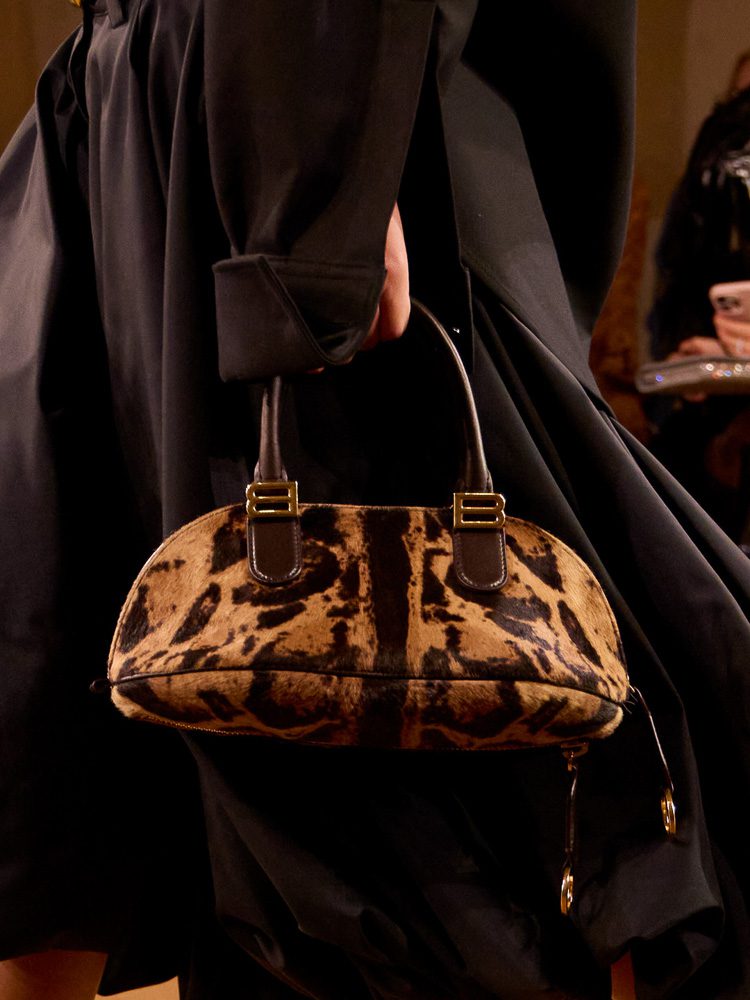 Balenciaga Весна 2026 Сумки20