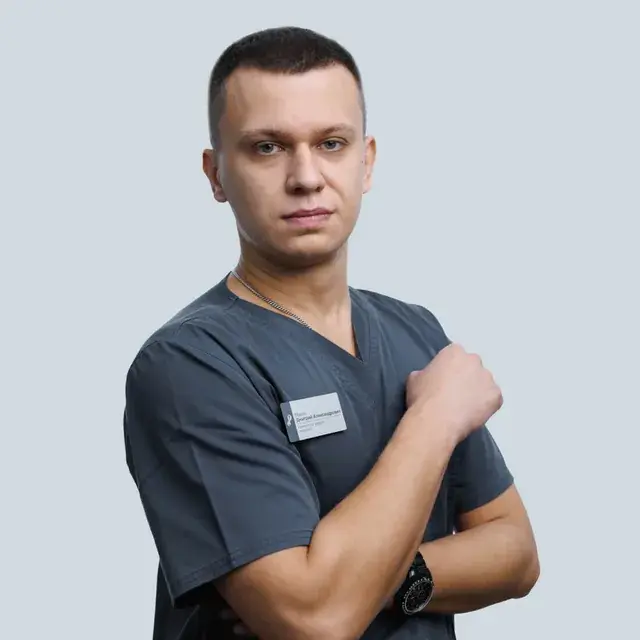 Махин Дмитрий Александрович, стоматолог-хирург, терапевт