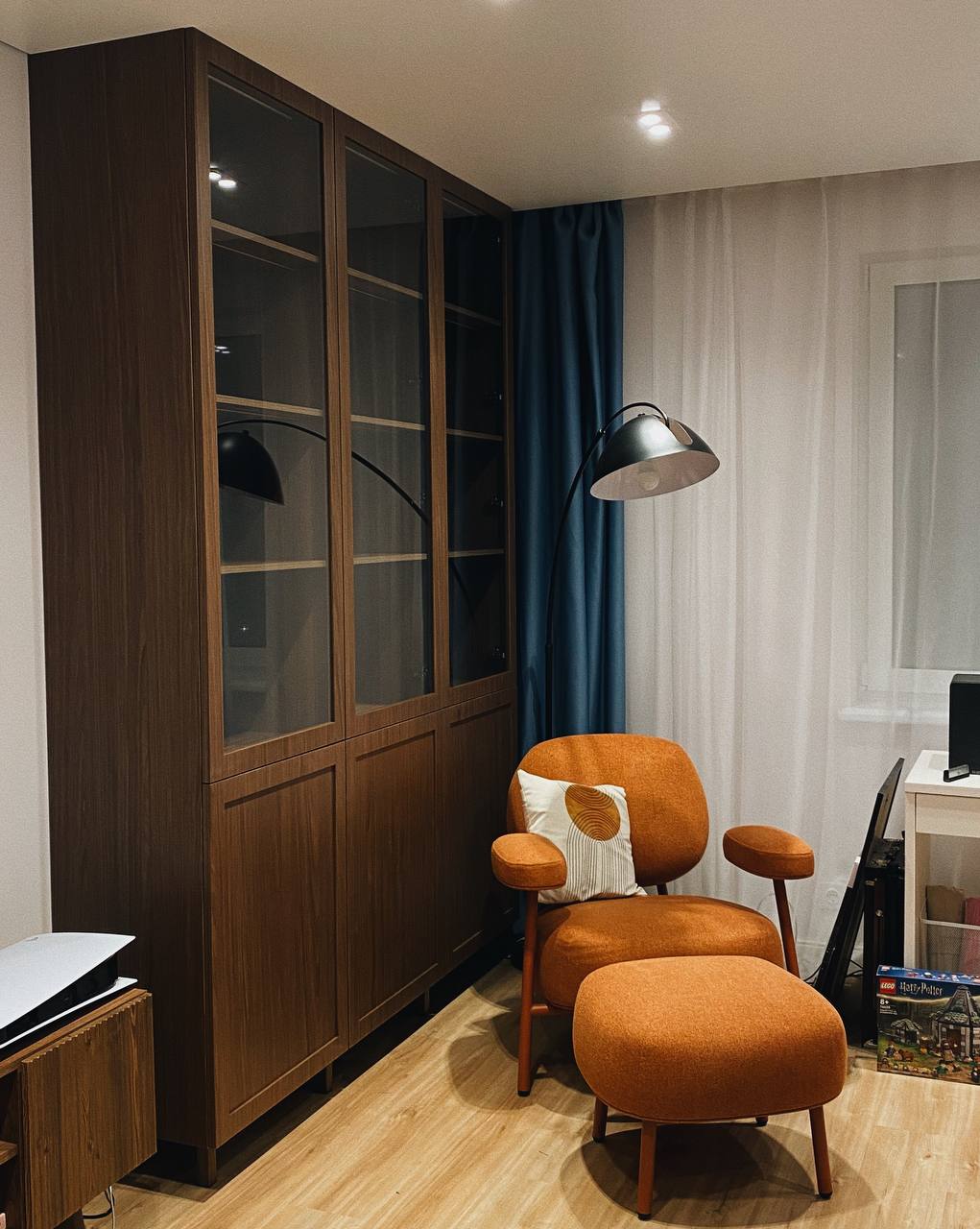 Шкаф · библиотека