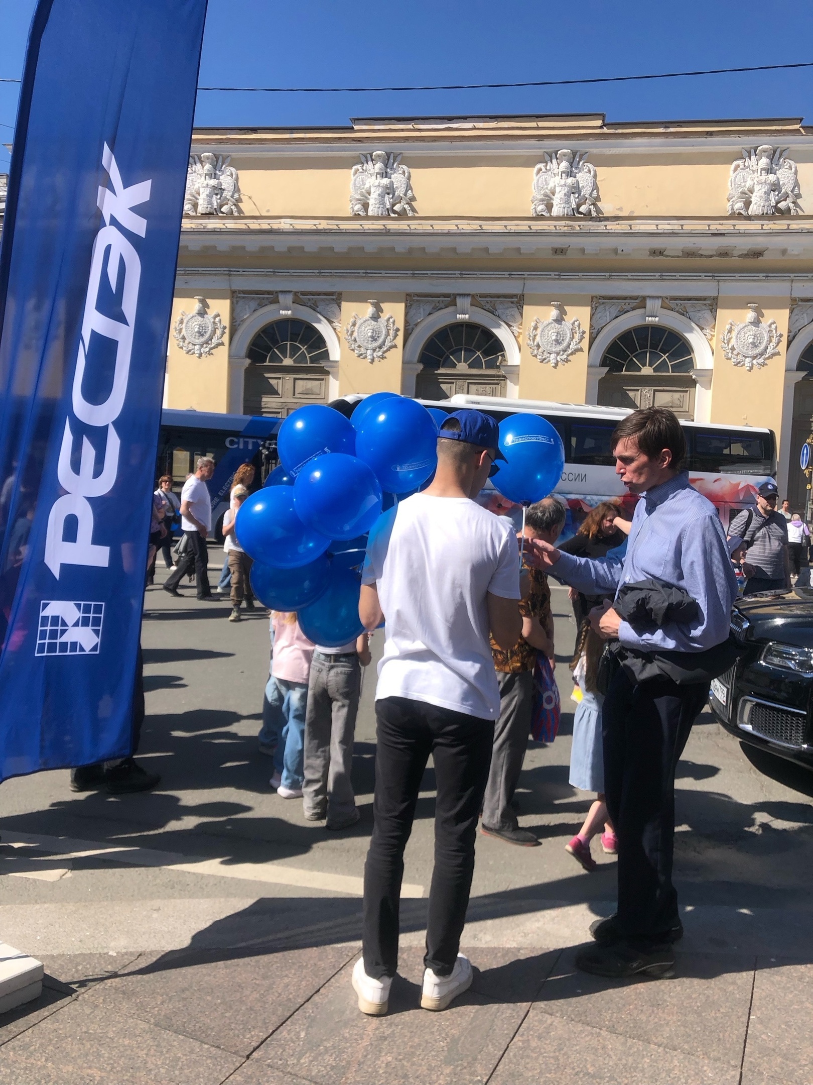 Печать на шариках заказать в Петербурге faraday promo