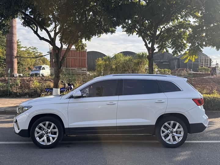 Jetta_VS7_авто_из_китая 