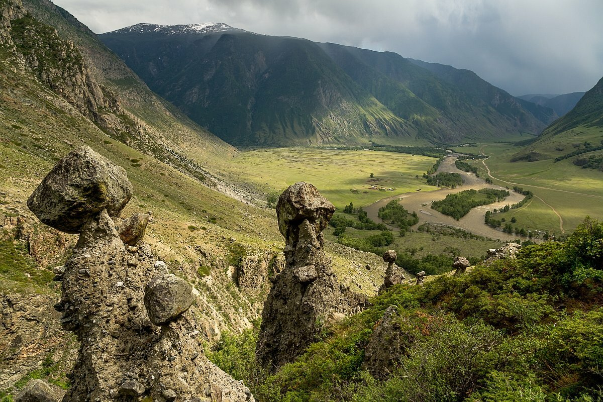Каменные грибы горный алтай. Горный алтай каменные каменные грибы. Долина чулышмана каменные грибы. Урочище аккурум каменные грибы. Каменные грибы горный алтай.