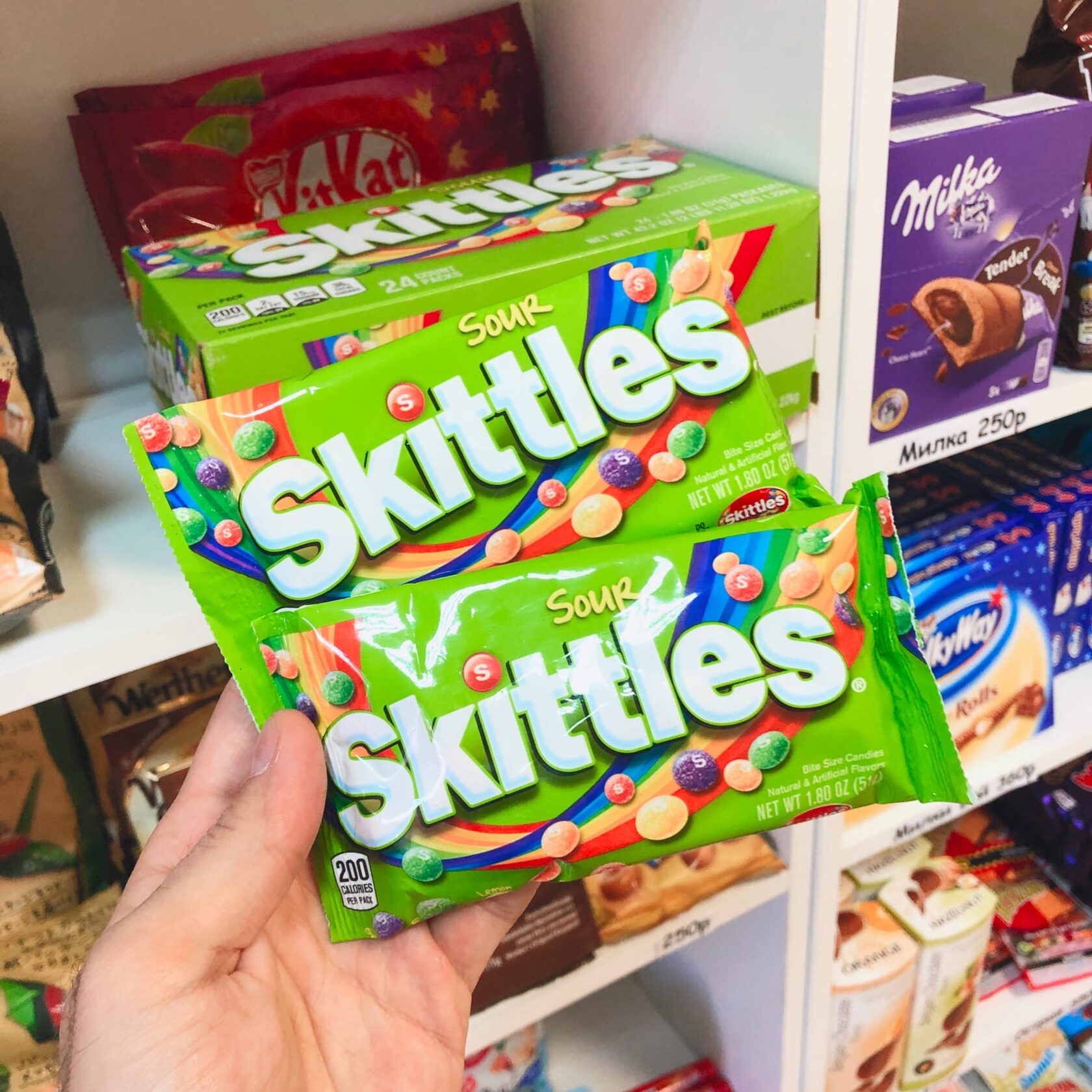 скитлс зеленый кислый. скитлс зеленый кислый. драже skittles в глазури 38 гр. скитлс темный микс. старый скитлс с присыпкой.