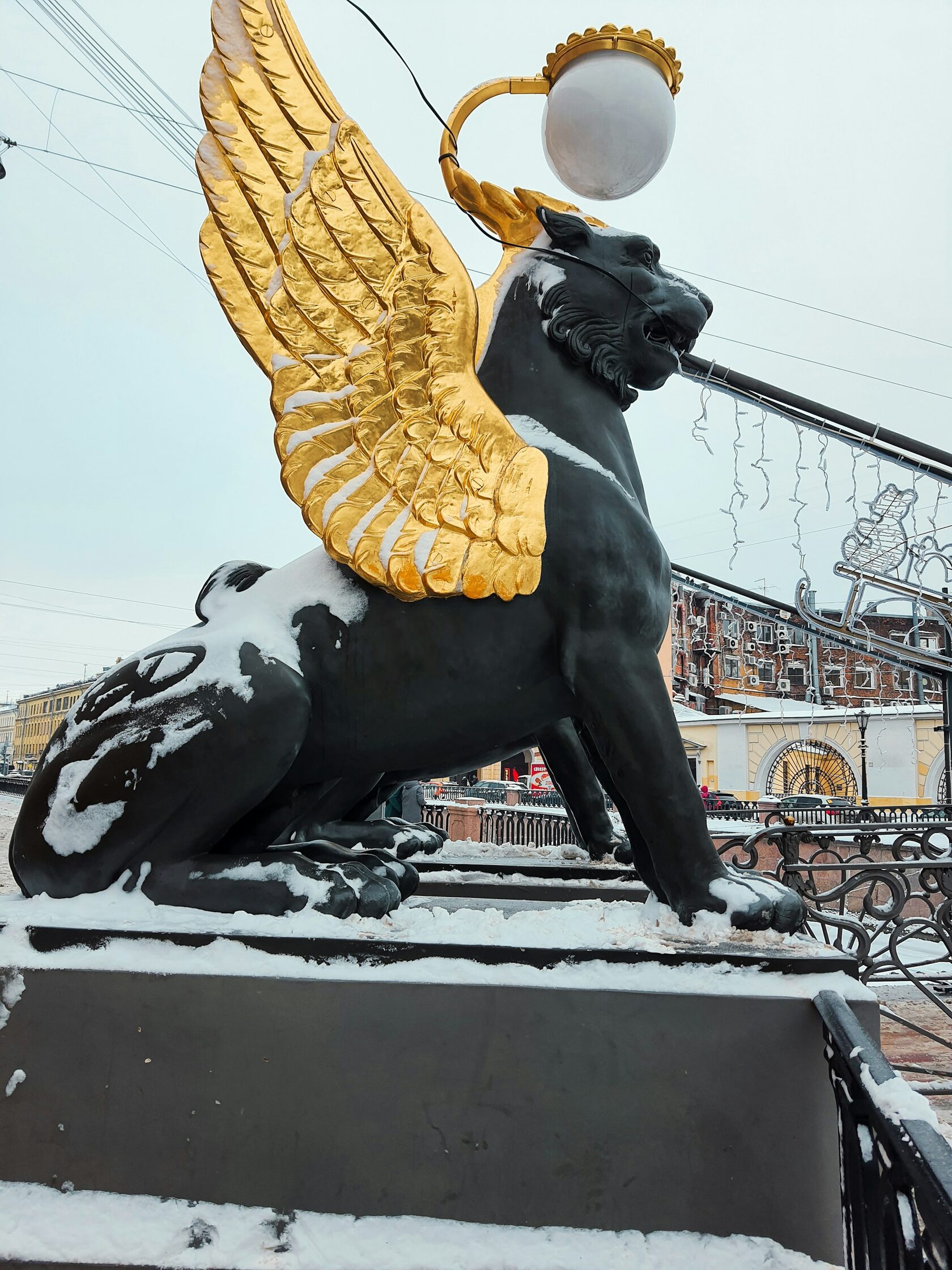 Грифоны на Банковском мосту, Банковский мост, Невский проспект, Россия, Санкт-Петербург, Центральный район