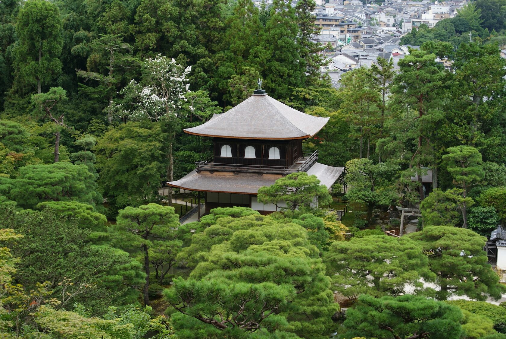 Храм Гинкаку-дзи, Киото, Япония
