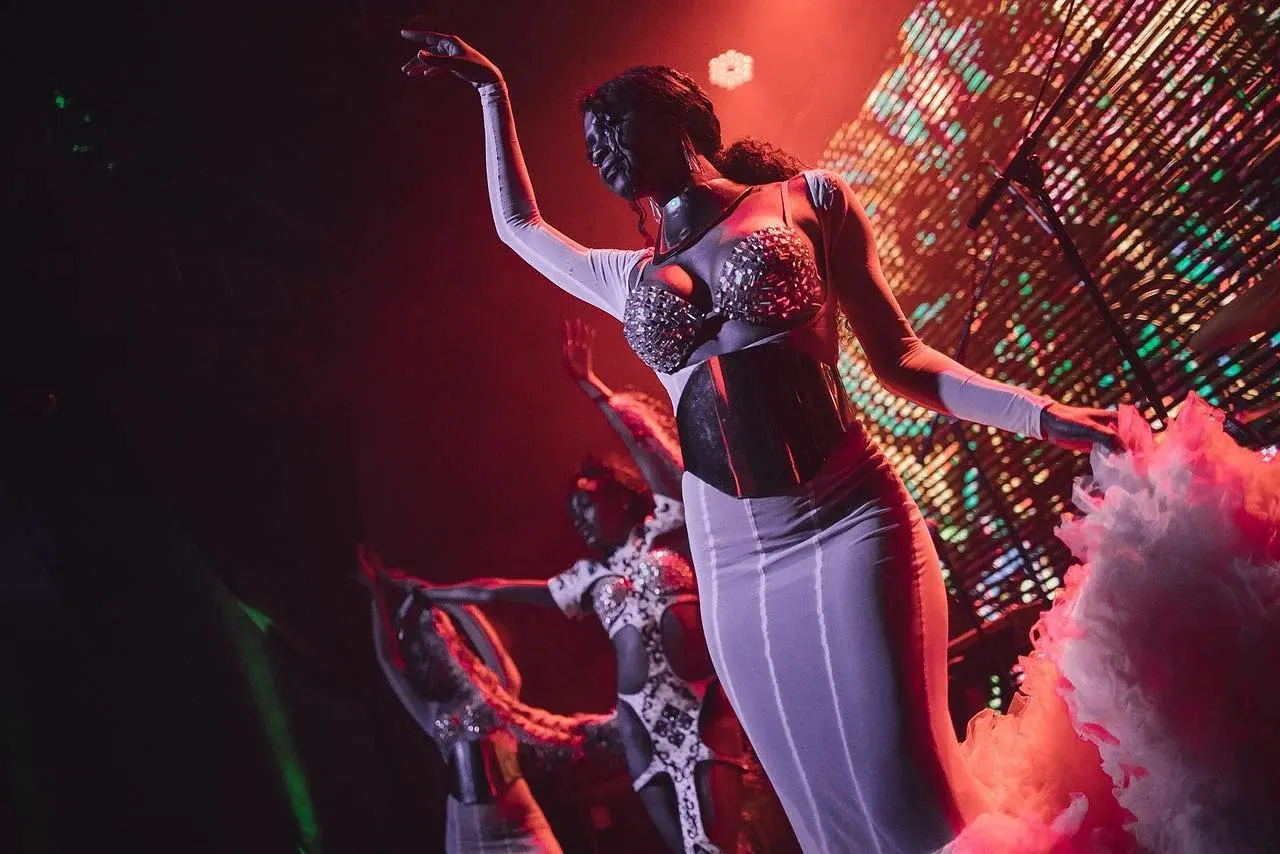 Караоке с танцполом в Москве