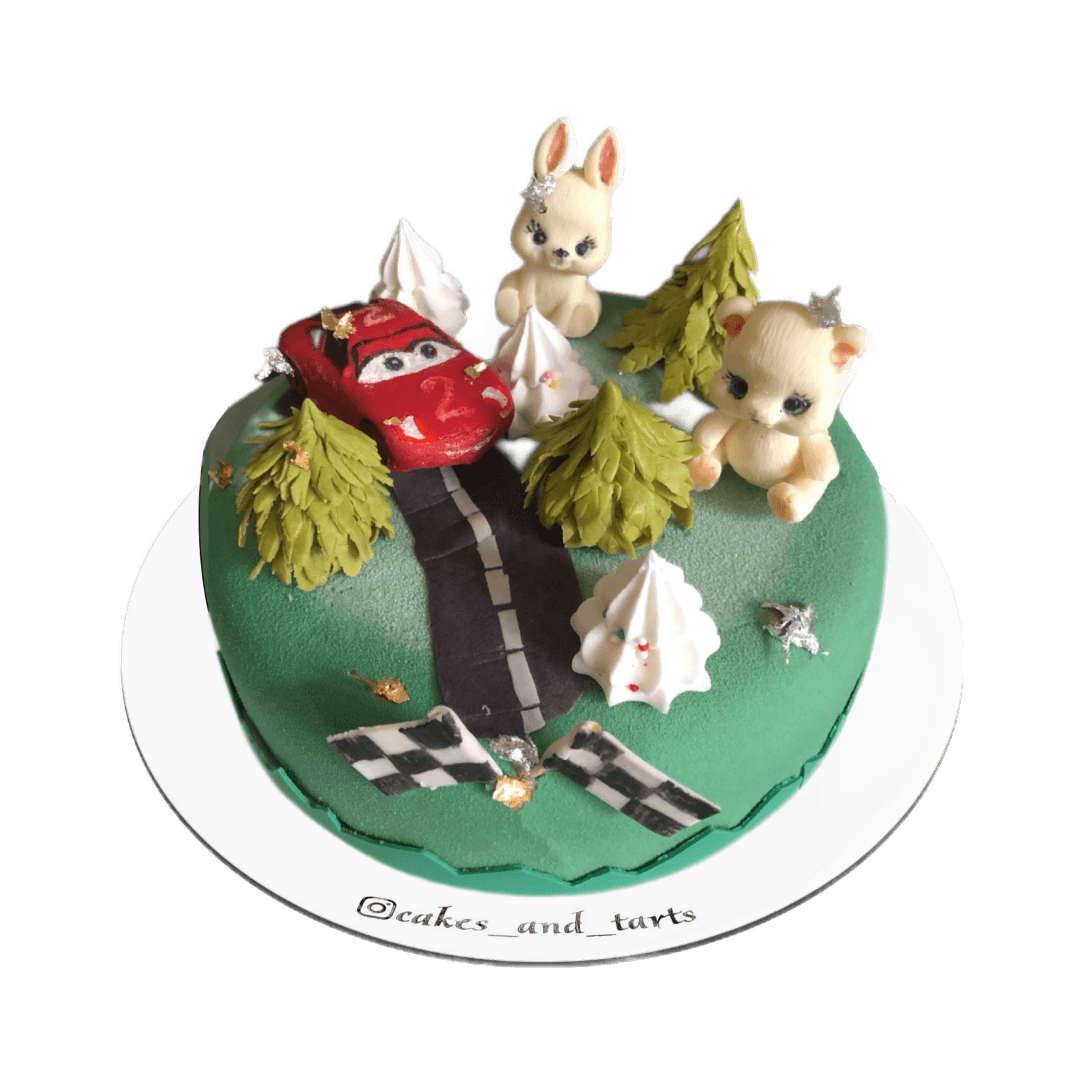 Фотография детского торта с персонажем из Тачки