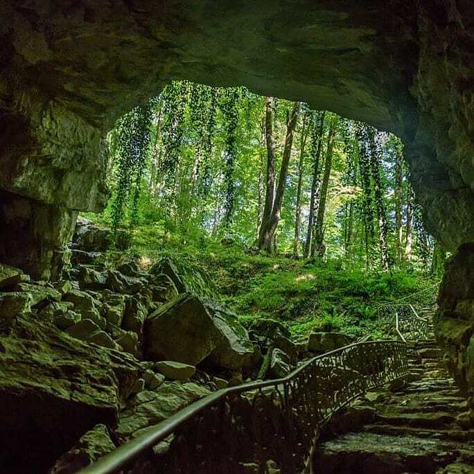 Экскурсии в Воронцовские пещеры в Сочи