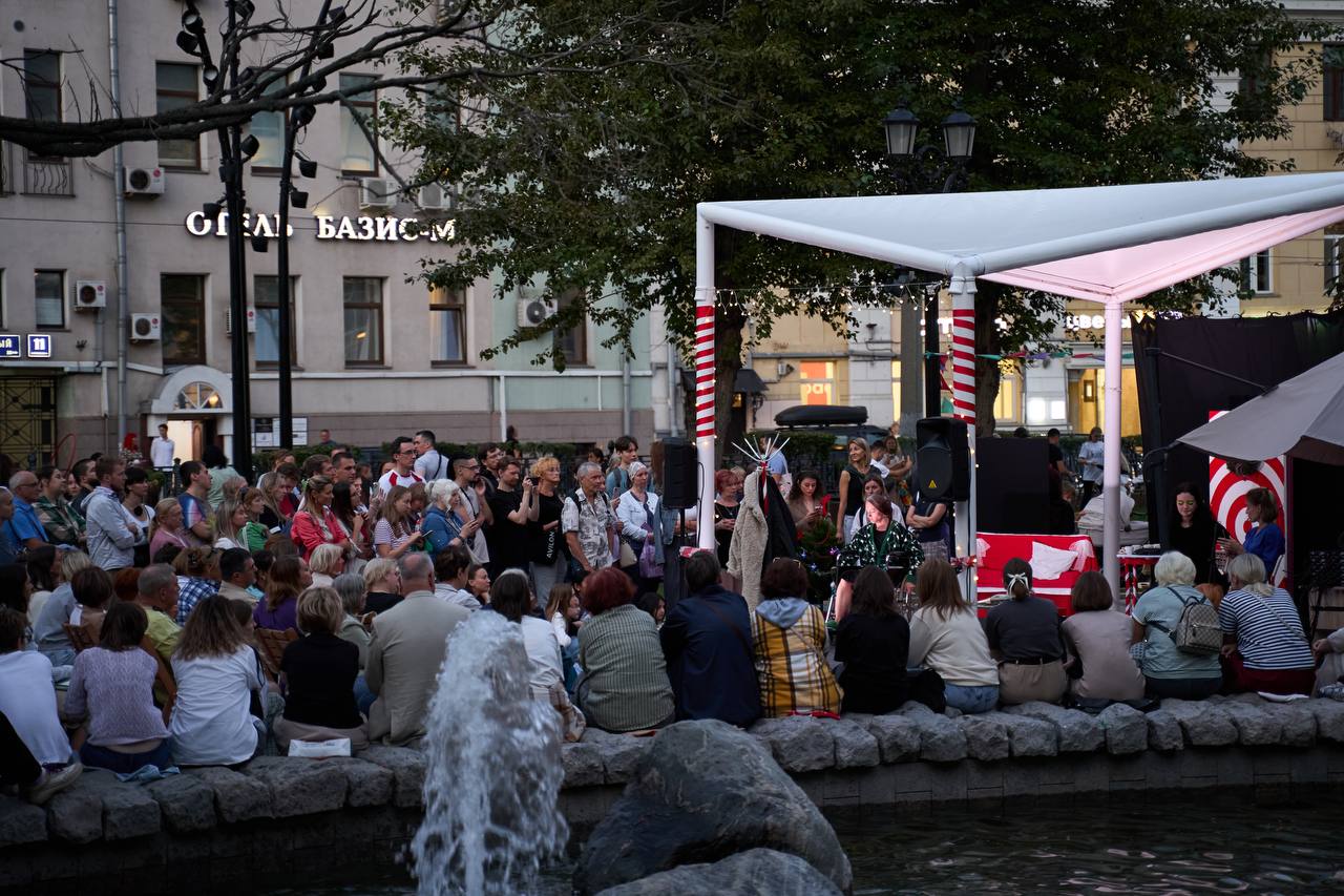 Театральный бульвар, 8 любящих женщин, мастерская Зверевой