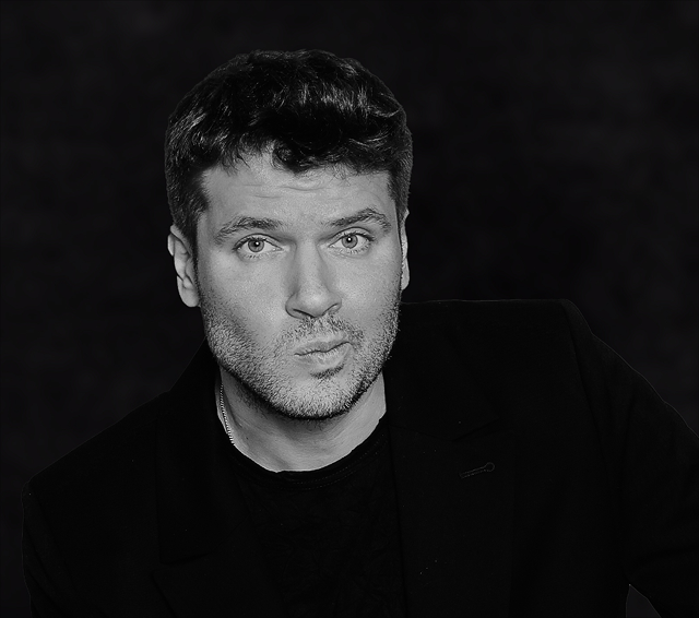 Павел Артемов