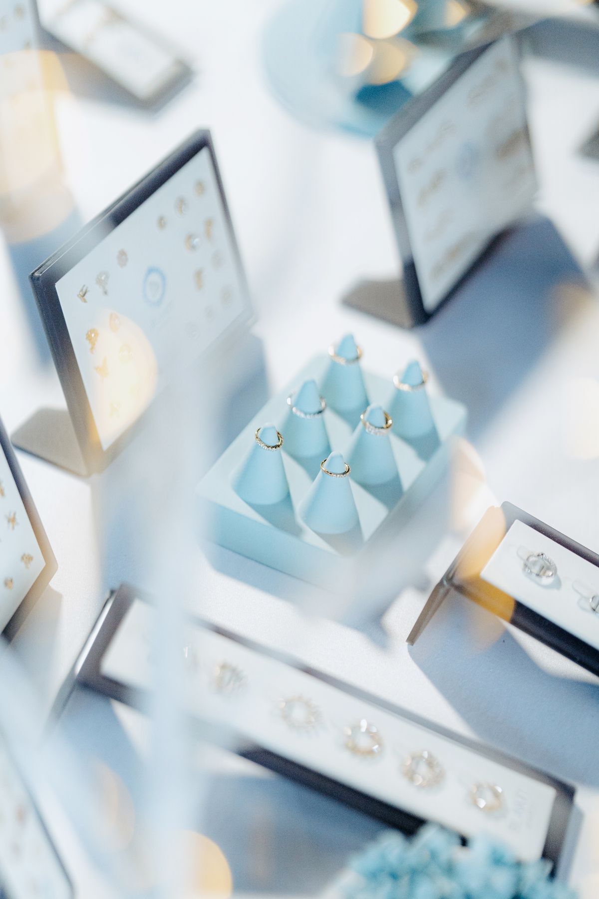 BLAKIT JEWELRY — стенд
