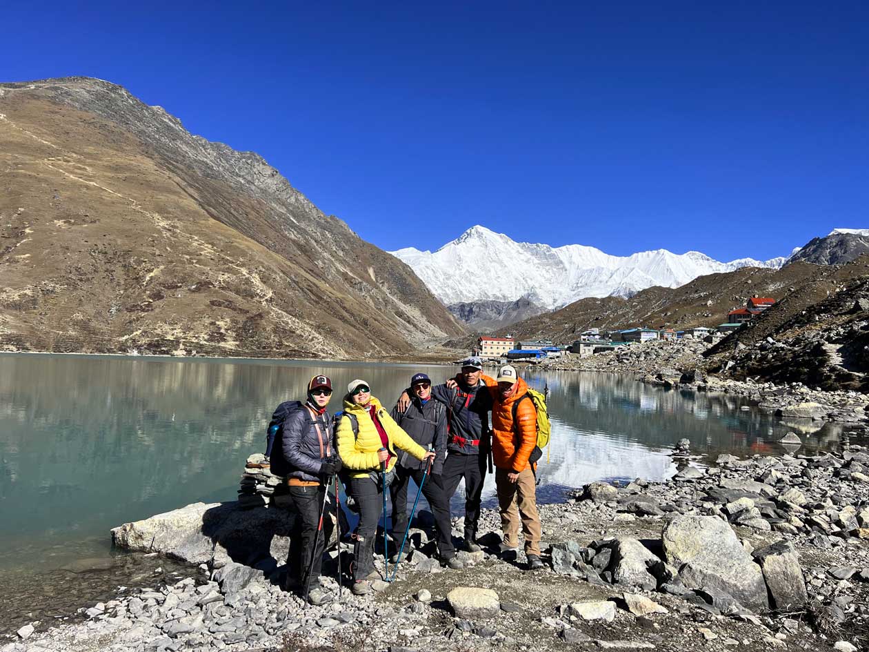 трекинг к базовому лагерю Эвереста + озера Гокио