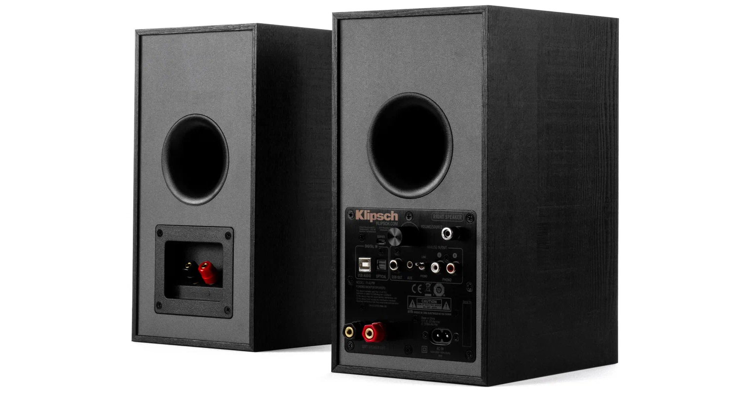 Задняя сторона акустики Klipsch R-41PM