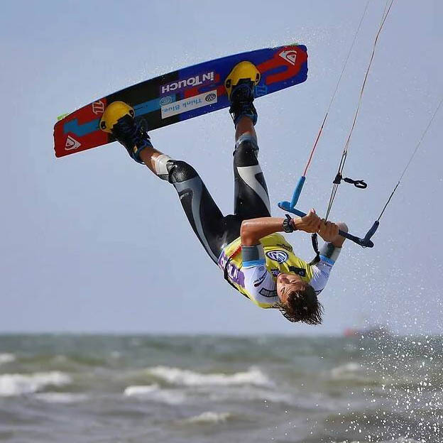 кайтсерфер