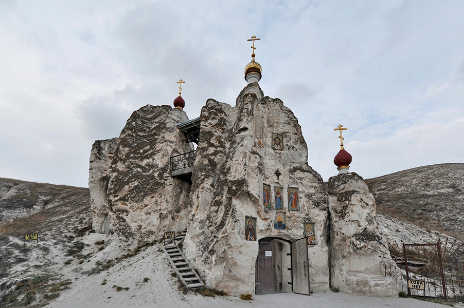 макет Костомаровского пещерного храма