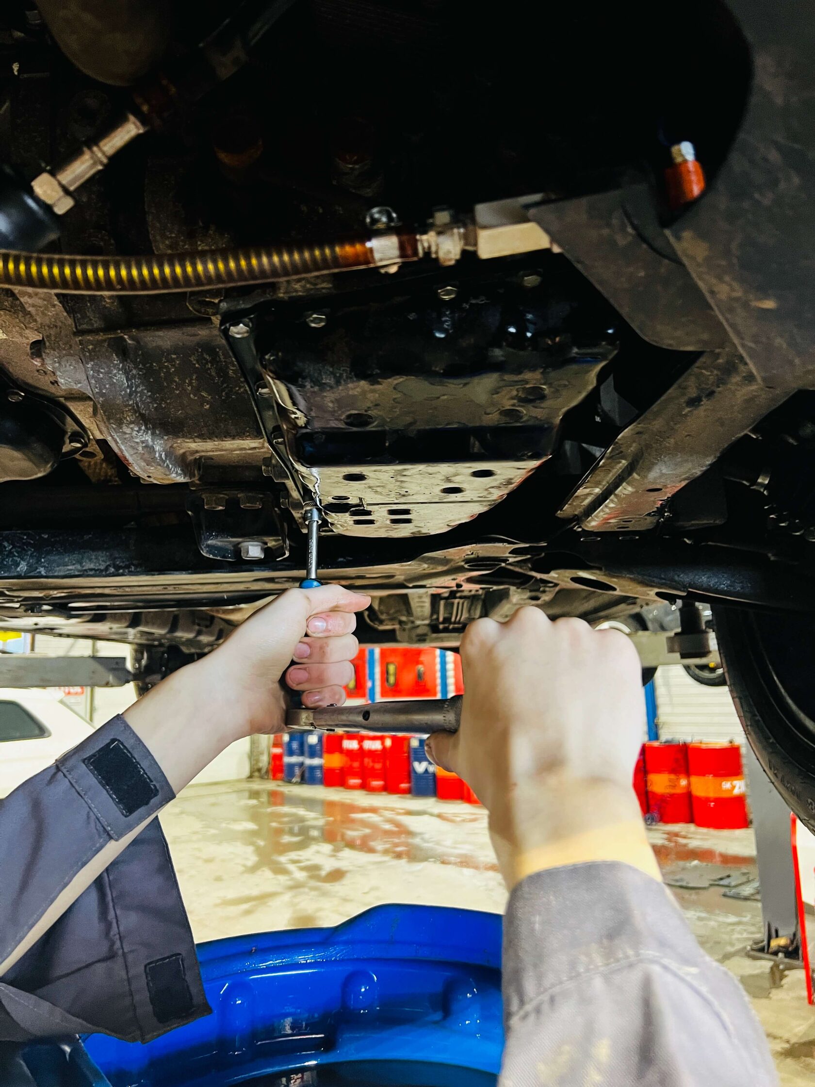 Установка нового фильтра и поддона