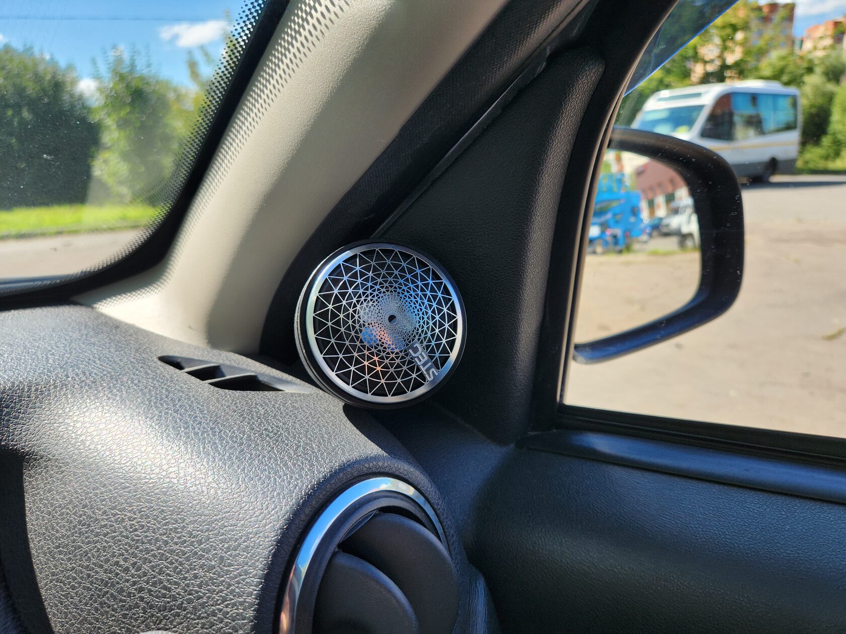 установка автозвука ниссан террано