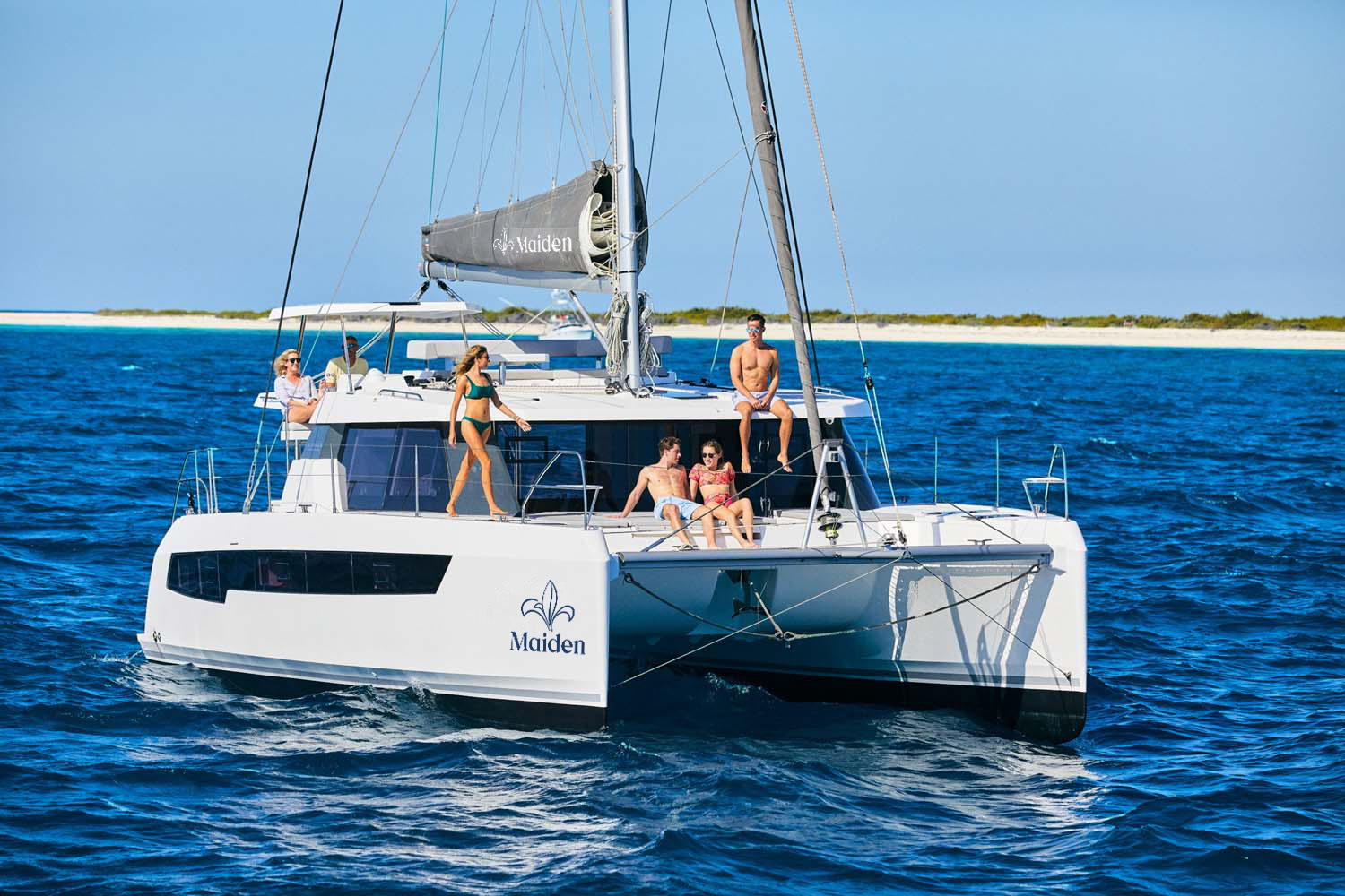 Катамаран Leopard 42 Maiden