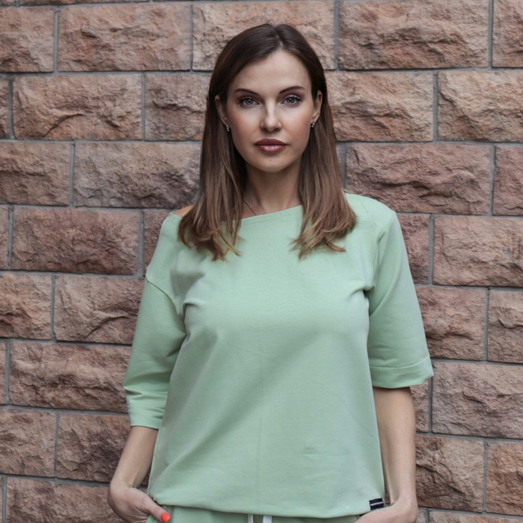 футболка на одно плечо