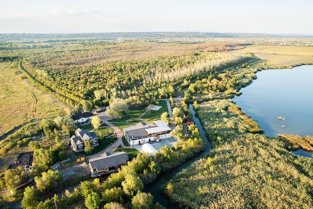 Загородный клуб дон. Ближняя дача Ростов-на-Дону. Ближняя дача Ростов Чемордачка. Ближняя дача бассейн. Ближняя дача, Ростов-на-Дону, улица Чемордачка, 4а.