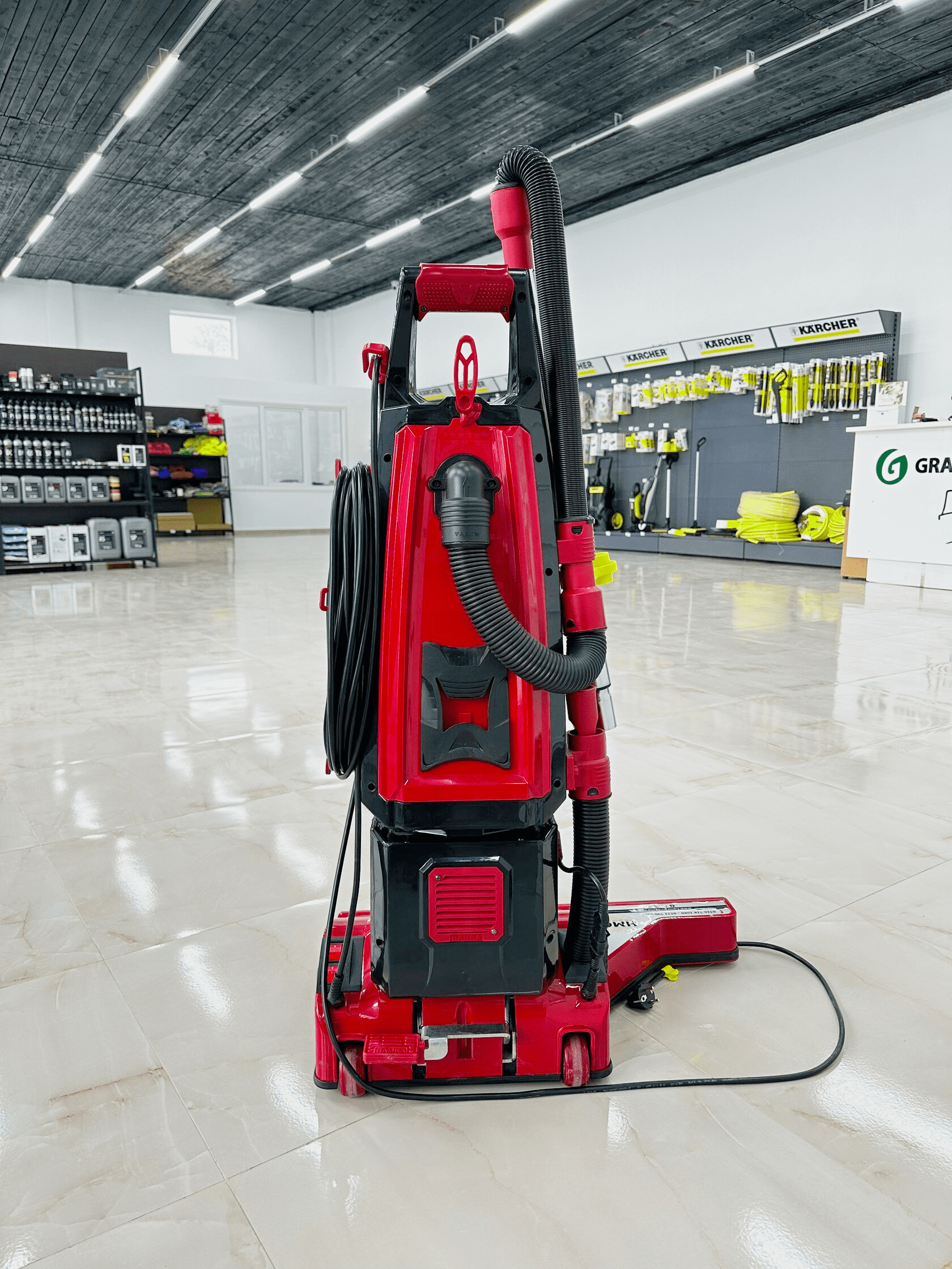 1. "Мощный электропылесос Hamra с пылесборником для эффективной уборки" 2. "Современный пылесос Hamra с высокой производительностью и многофункциональностью" 3. "Пылесос Hamra для быстрой и качественной уборки дома и офиса" 4. "Электрический пылесос Hamra с инновационными функциями для улучшенного воздухоочистителя"