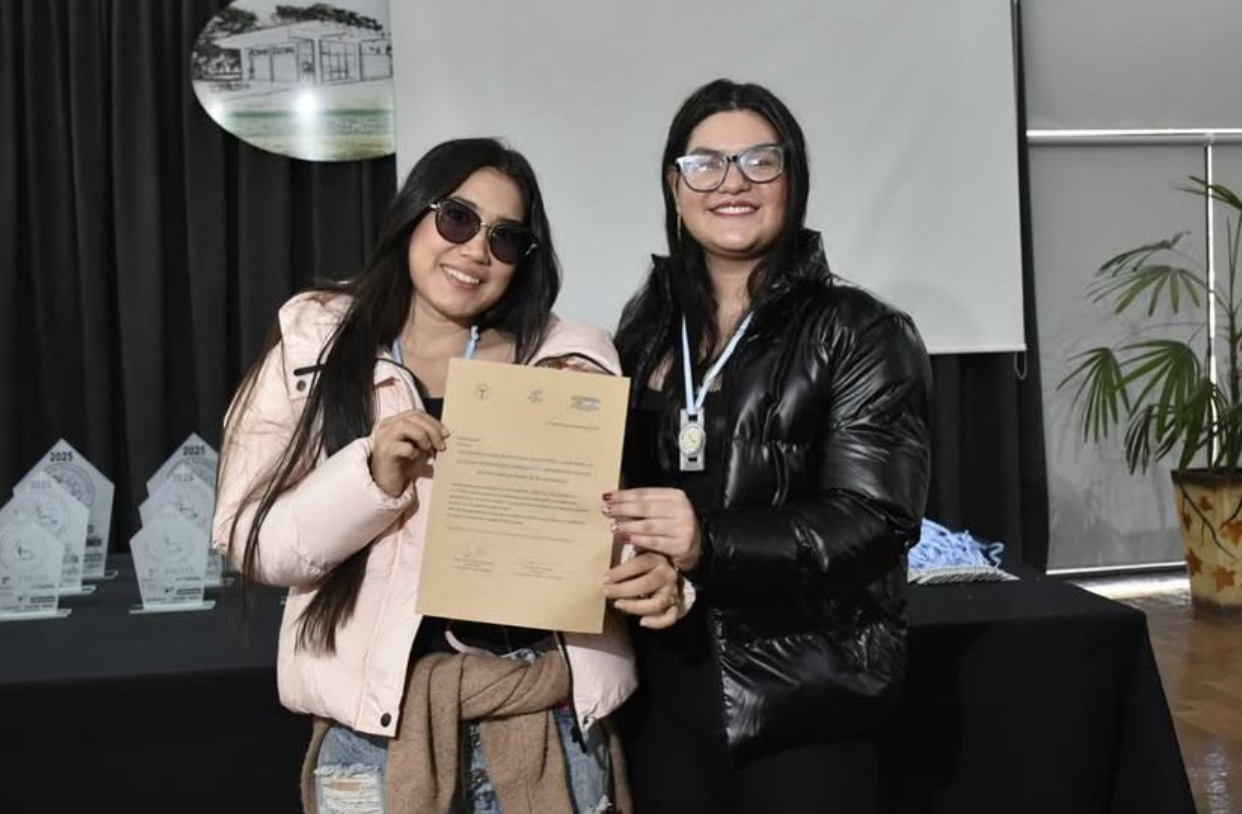 Del aula a Argentina: Vanesa y Wendy llevan la investigación UPB al escenario internacional