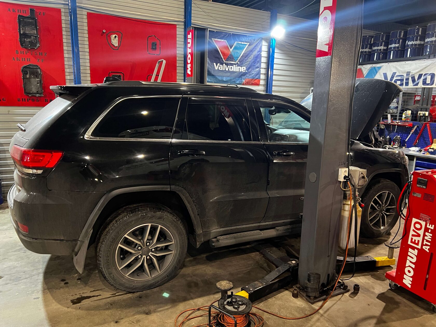 Проверка антифриза Jeep Grand Cherokee WK2