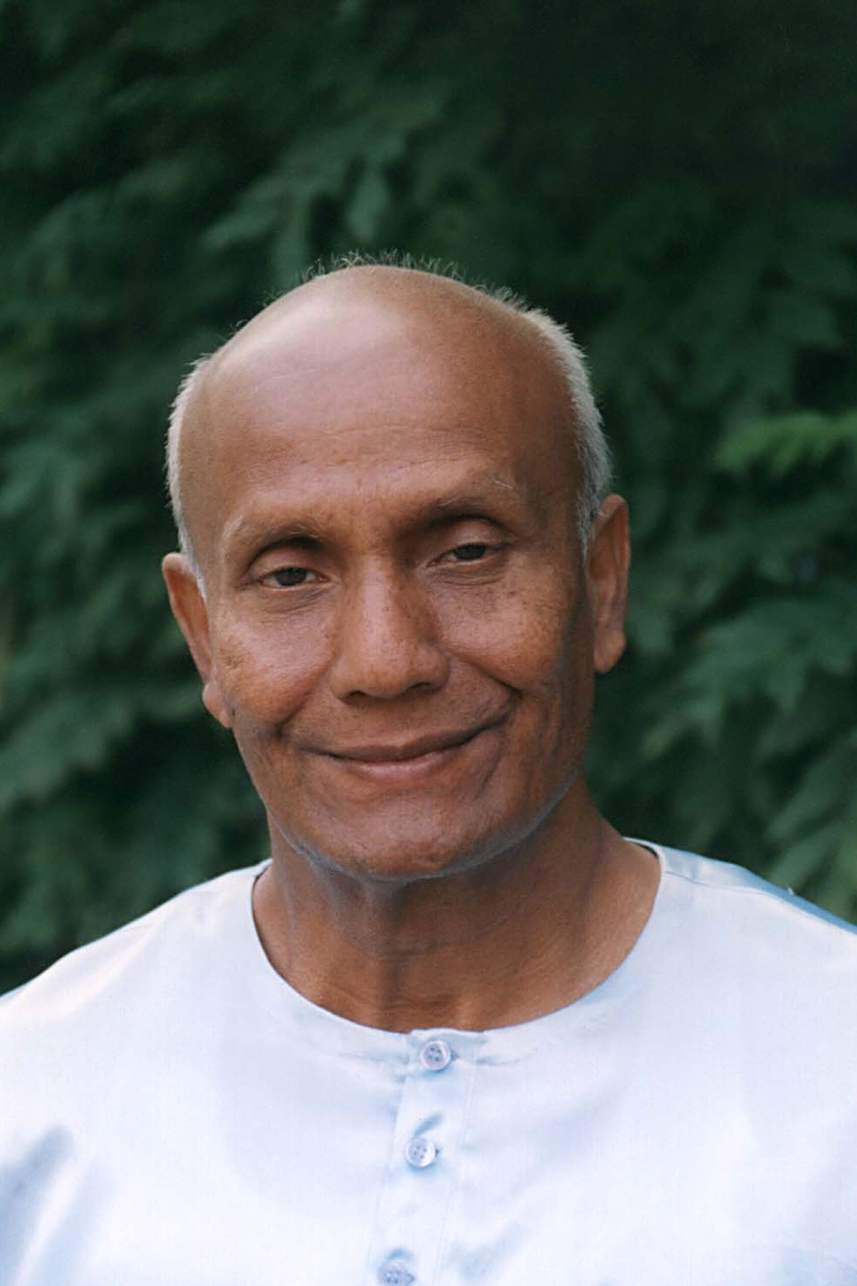 Шри чинмой секта. Медитации шри. Медитации шри. Медитация на бали. Медитация на гоа.