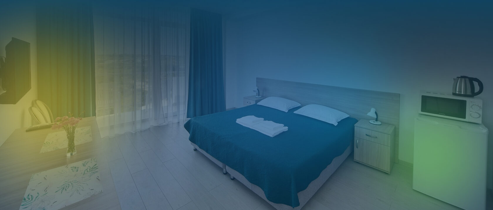 11 номеров на 2-4 человека. Чисто, уютно, просторно. Красивый вид на поселок и море.