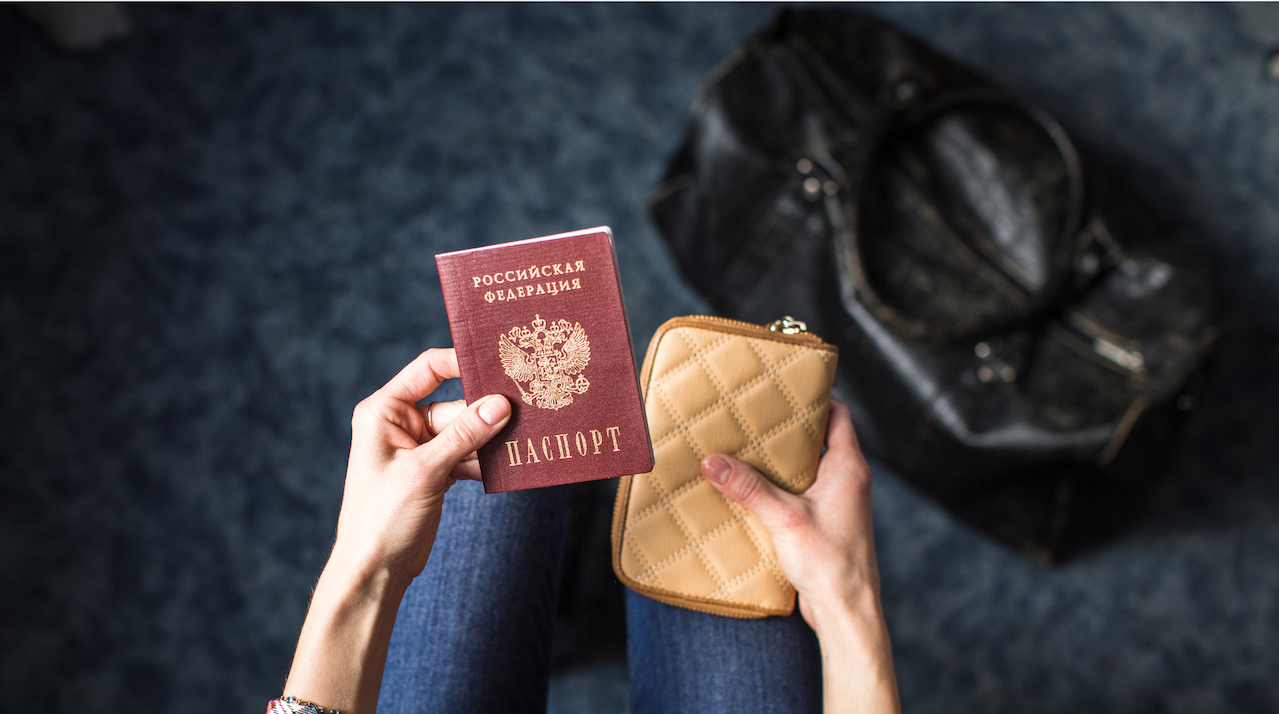 Замена российского паспорта для живущих в Черногории