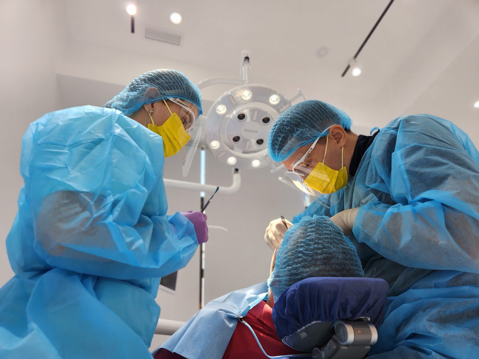 proteza fixa cu 4 implanturi