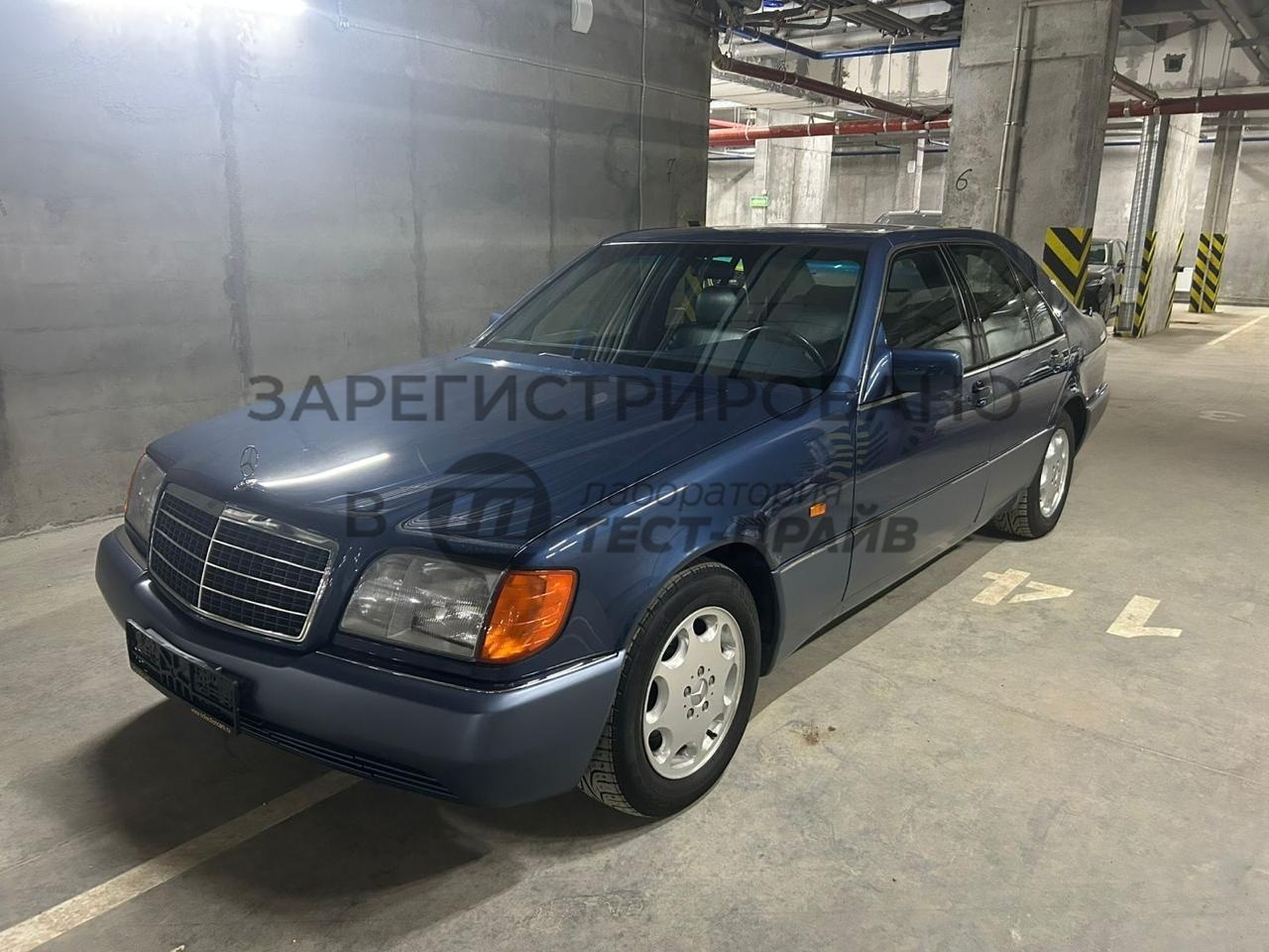 Фото Mercedes-Benz 300 SE № 1