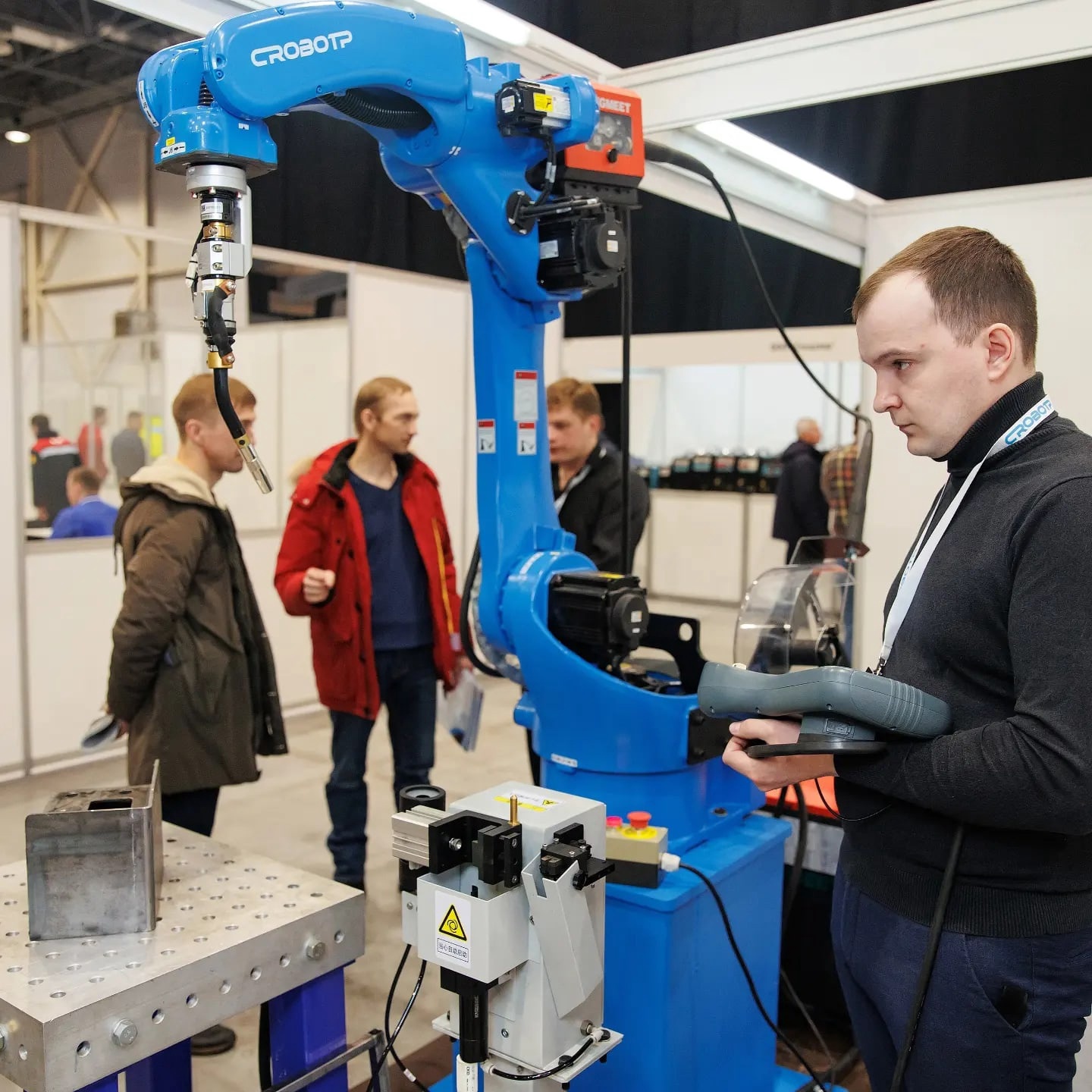 Промышленные Роботы CRP на выставке MASHEXPO (г.Новосибирск)  2022