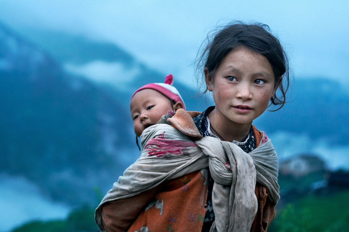 Воспитание детей разных народов. Непал шерпы. Тибет шерпы. Непальцы народ. Непальцы монголоиды.