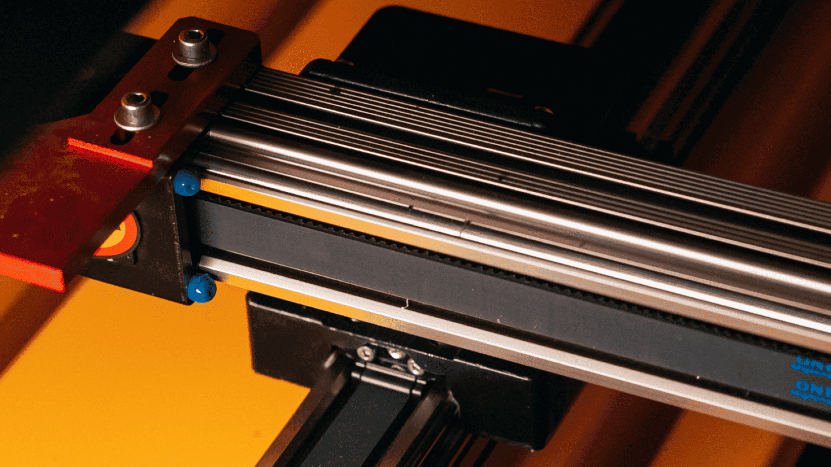 Защищённые линейные направляющие модули