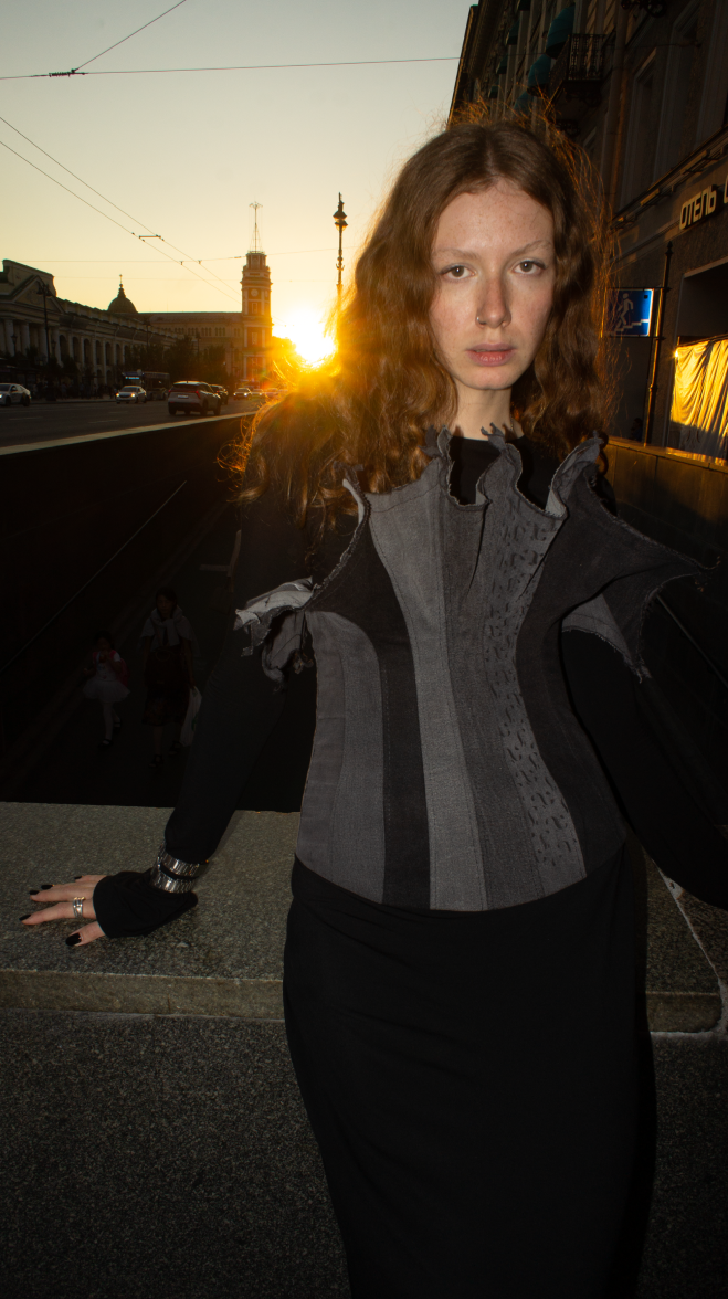 Настя Петяхина в одежде апсайкл бренда 'RISHI у Гостиного Двора