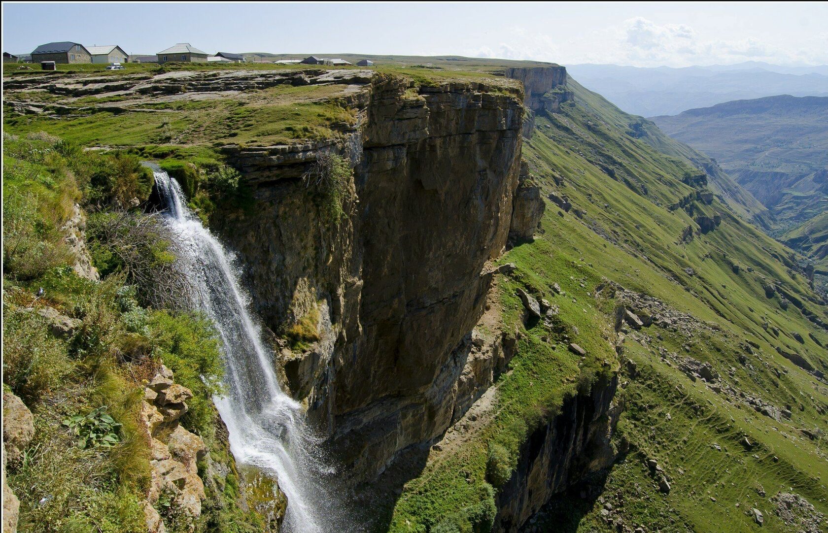 Водопад тобот в дагестане фото