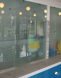 Складные стеклянные перегородки фото