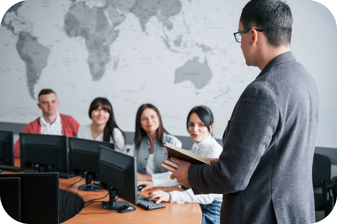 Занятия иностранными языками в студии в студии Common Talk